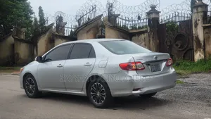 Toyota Corolla 2012 Silver
