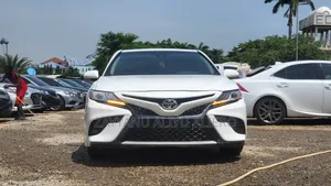 Toyota Camry 2018 White