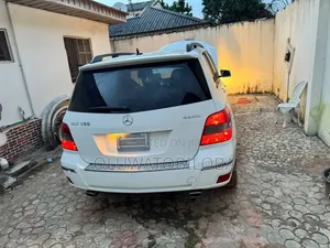 Mercedes-Benz GLK-Class 350 4MATIC 2011 White