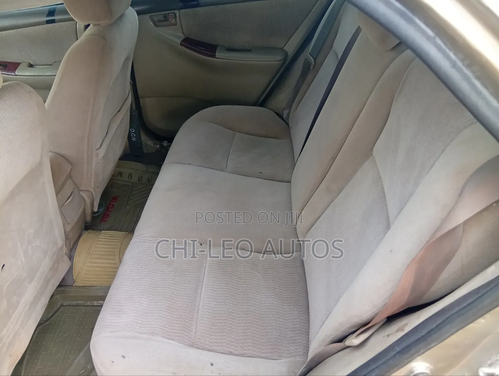 Toyota Corolla LE 2006 Gold