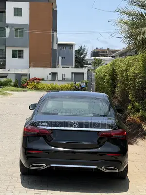 Mercedes-Benz E200 2021 Black