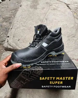 Brand New Safety Master Super Safety Boots