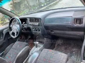 Volkswagen Golf 2000 Blue
