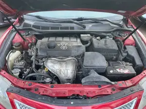 Toyota Camry SE 4dr Sedan (2.5L 4cyl 6AM) 2010 Red