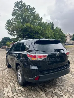Toyota Highlander XLE 4dr SUV AWD (3.5L 6cyl 6A) 2015 Black