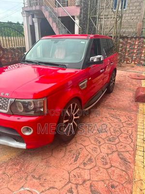 Land Rover Range Rover 2010 Red