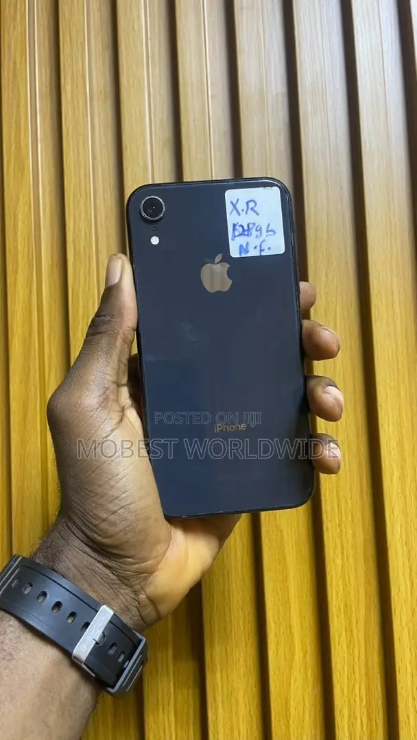 Apple iPhone XR 64 GB Red