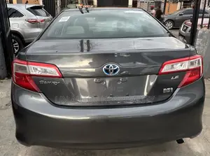 Toyota Camry Hybrid LE 2012 Gray