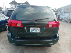 Toyota Sienna LE FWD 2006 Green