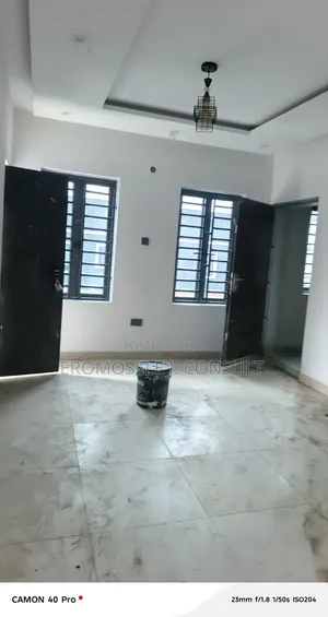 2bdrm Apartment in Mafoluku for rent