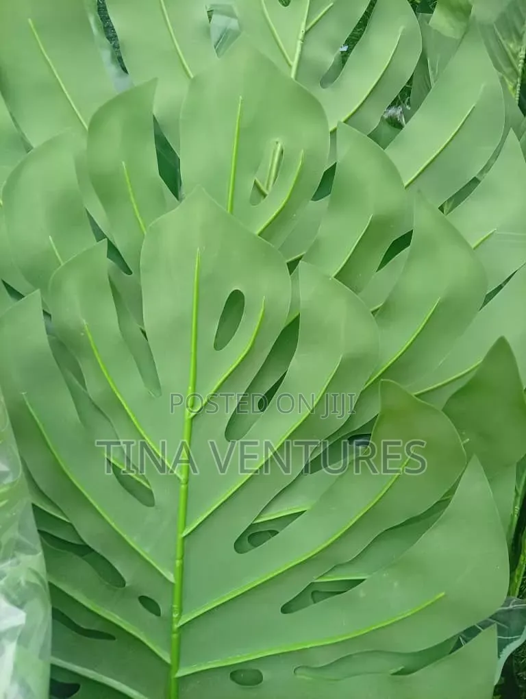 Artificial Flowers Available in Bulk. Available in Different Size.
