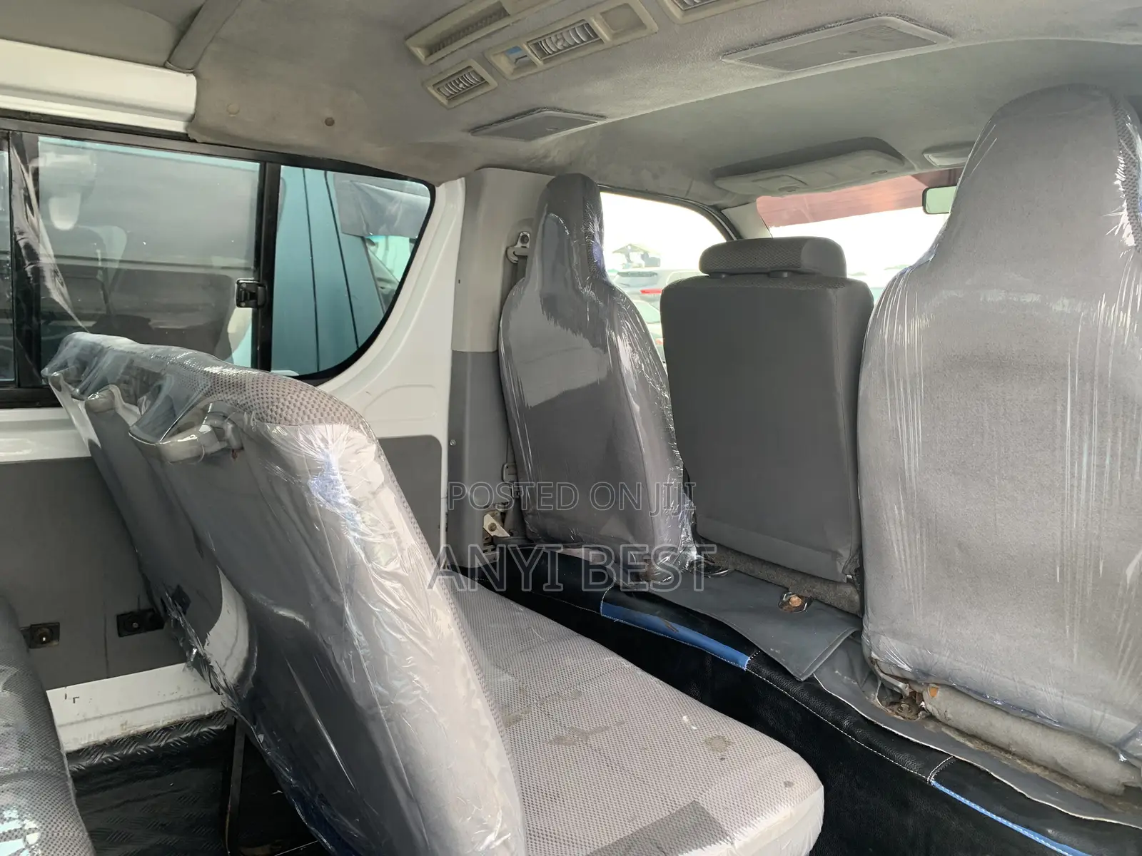 Toyota HiAce 2012 White