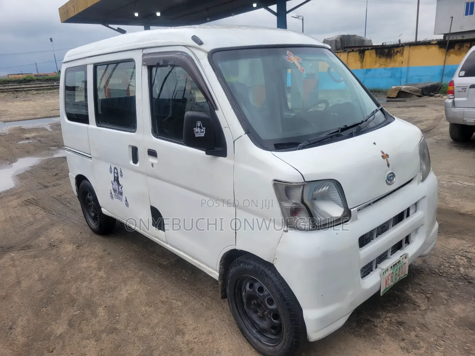 Daihatsu Hijet 2004 White