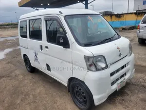 Daihatsu Hijet 2004 White
