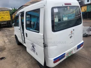 Daihatsu Hijet 2004 White