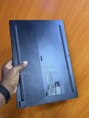 Laptop MSI GS66 Stealth 10UE 16GB Intel Core i7 SSD 1T