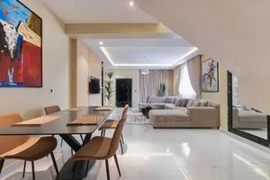 2bdrm Apartment in Lekki Phase 1 for rent