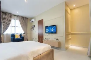 2bdrm Apartment in Lekki Phase 1 for rent