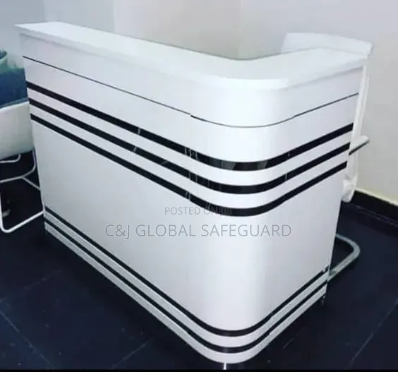 Classic Reception Table