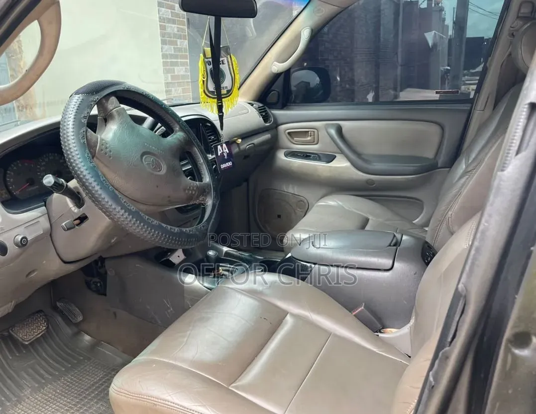 Toyota Sequoia 2004 Black