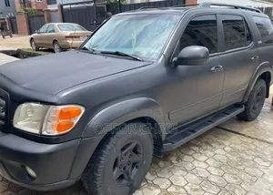 Toyota Sequoia 2004 Black