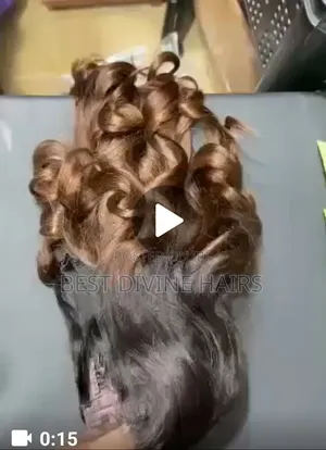 18" 5*5 Layered Bounce Wig in 2 Toned  Human Hair (Ow)