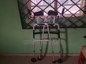 Foldable Front-Wheeled Walker