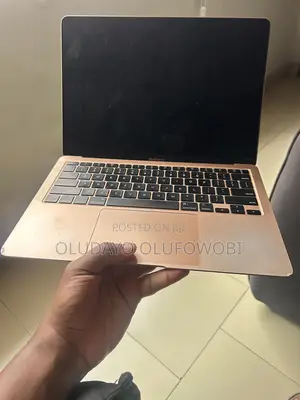 Laptop Apple MacBook 2020 8GB Apple M1 SSD 256GB