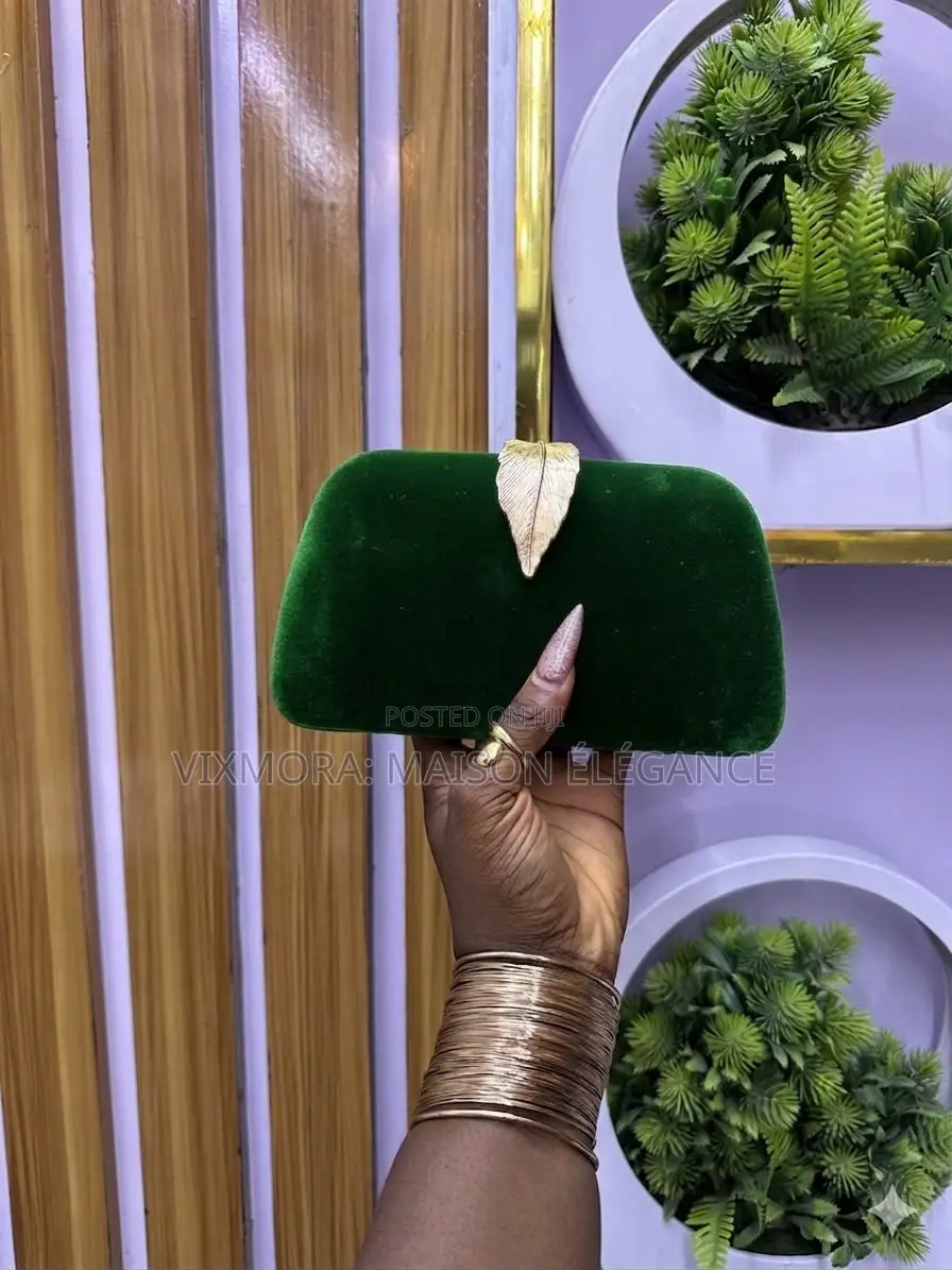 Quality Purse Boxed