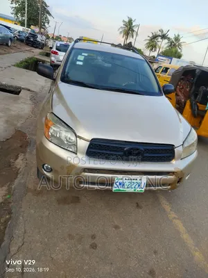 Toyota RAV4 2008 Gold