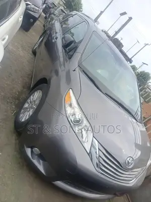 Toyota Sienna 2013 Gray