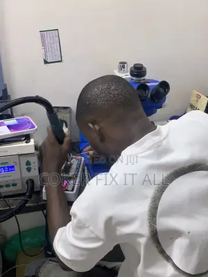iPhone Micro-Soldering Engineering