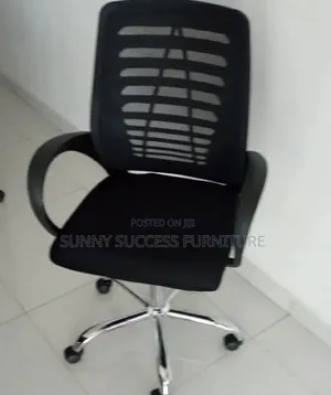 Victory Swivel Office Chair With Armrest