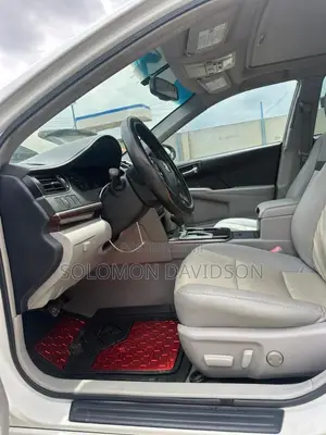 Toyota Camry XLE 4dr Sedan (2.5L 4cyl 6A) 2012 White
