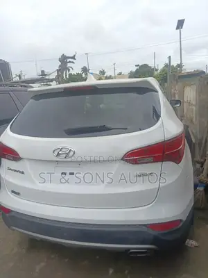 Hyundai Santa Fe 2013 White