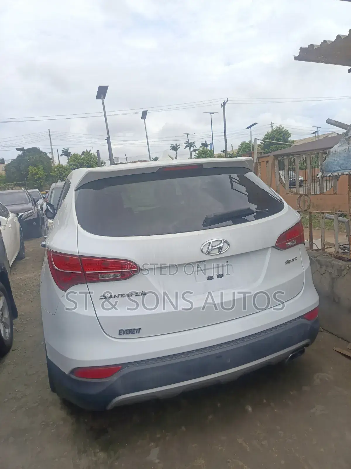 Hyundai Santa Fe 2013 White