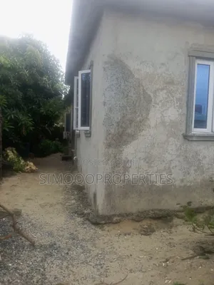 1bdrm Block of Flats in Royal Garden, Lakowe for rent