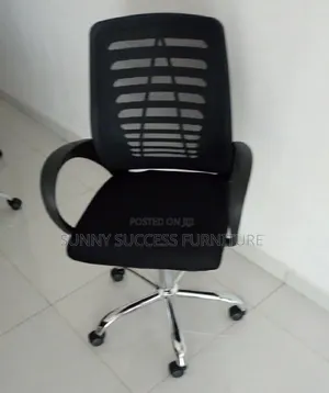 Victory Swivel Chair