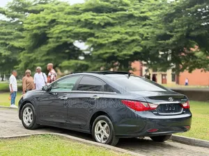 Hyundai Sonata Limited 2.0T Sedan (2.0L 4cyl 6A) 2012 Blue