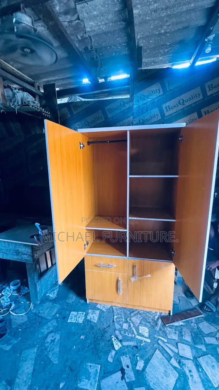 Moist and Creatively Made 3 by 6 Wardrobe