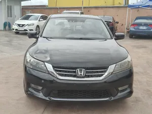 Honda Accord Touring 4dr Sedan FWD (3.5L 6cyl 6A) 2013 Black