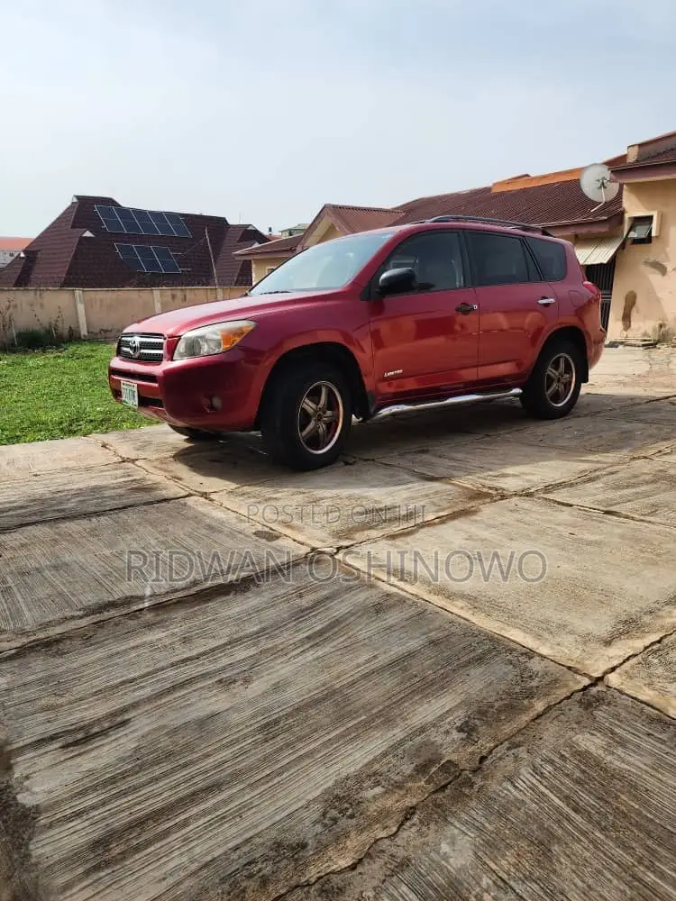 Toyota RAV4 2008 Red