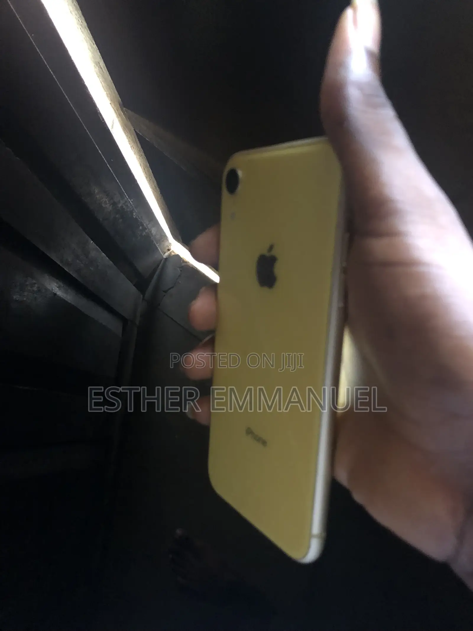 Apple iPhone XR 64 GB Yellow