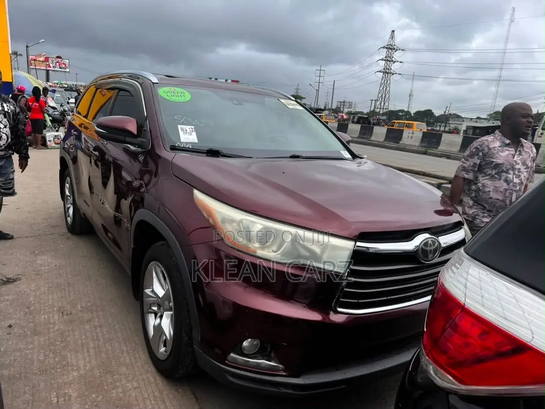 Toyota Highlander 2015 Red