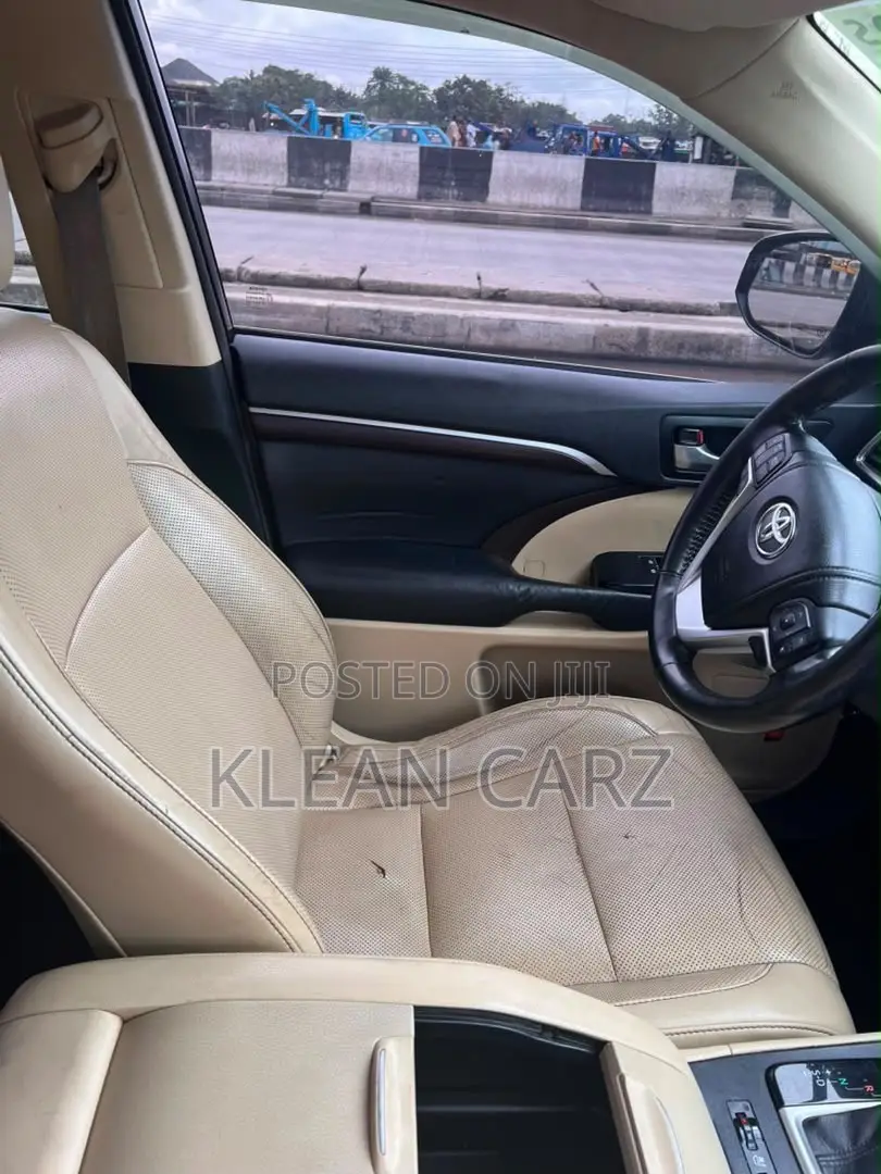 Toyota Highlander 2015 Red