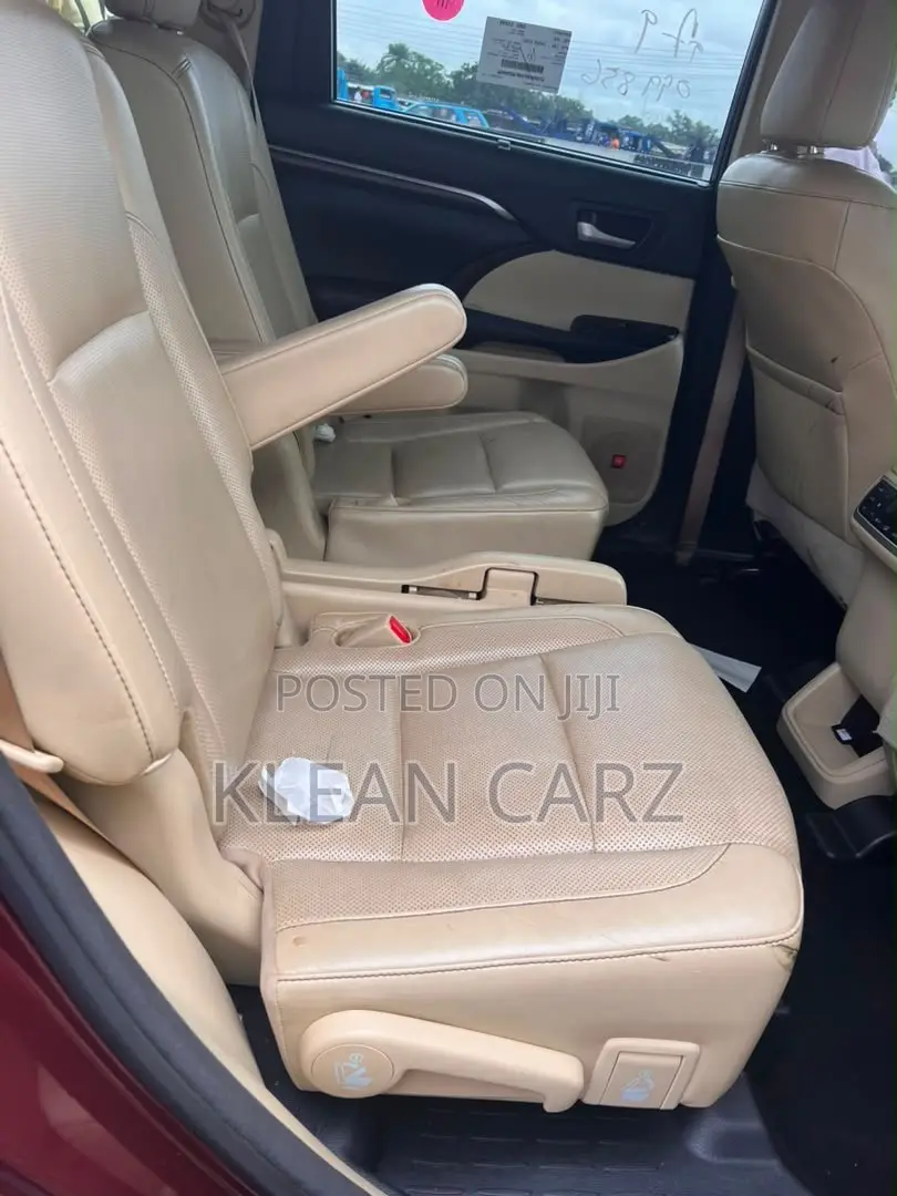 Toyota Highlander 2015 Red