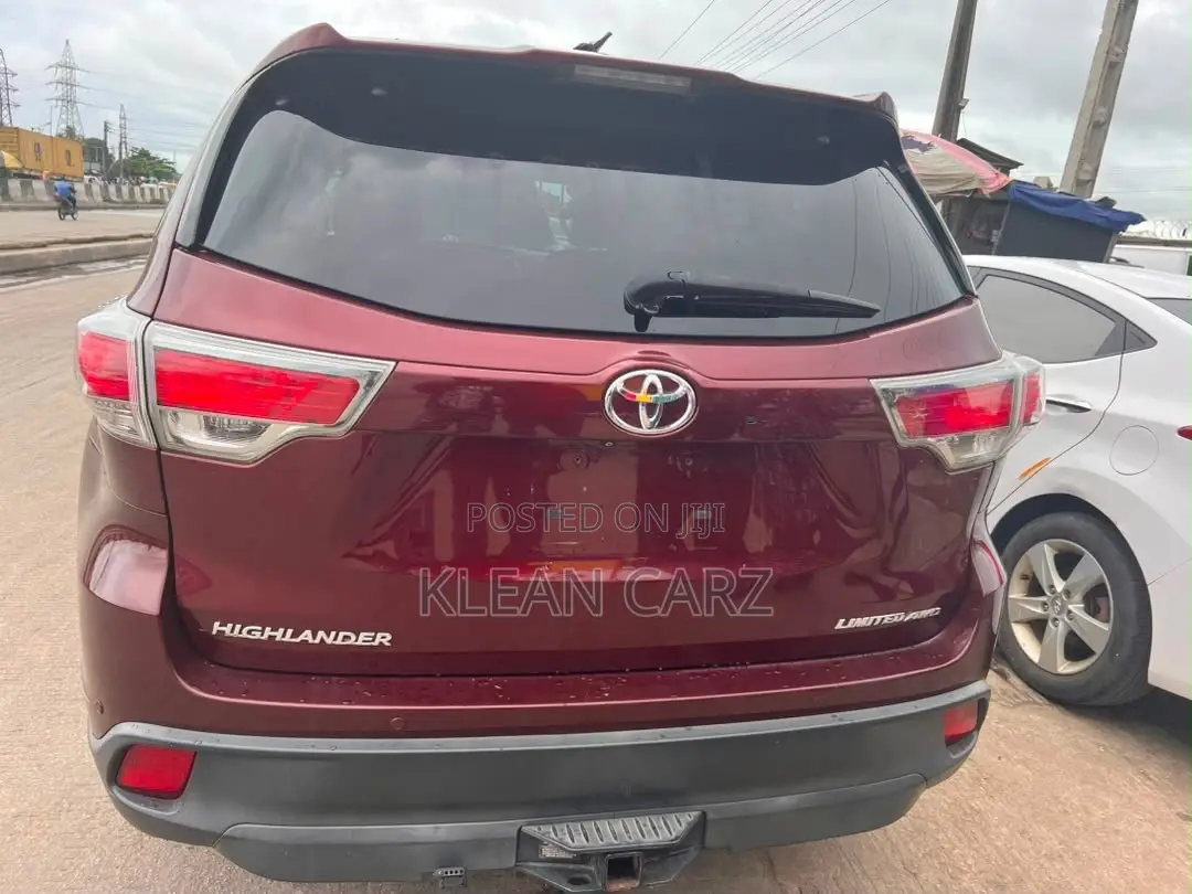 Toyota Highlander 2015 Red