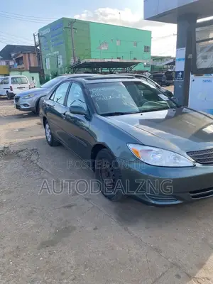 Toyota Camry LE 4dr Sedan (2.4L 4cyl 5M) 2003 Gray