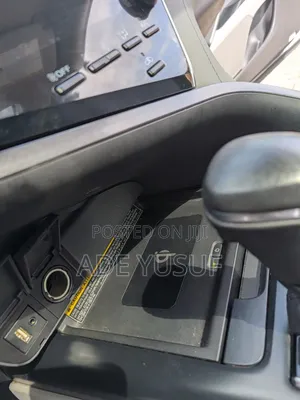 Toyota Camry 2018 White