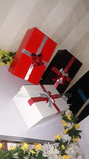 Gift Boxes/Storage Cartons